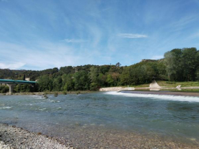 Maison de village à deux pas de la rivière